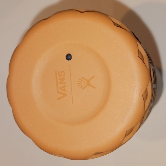 Hydro Flask - Vans Off The Walls - Picture 6 of 7